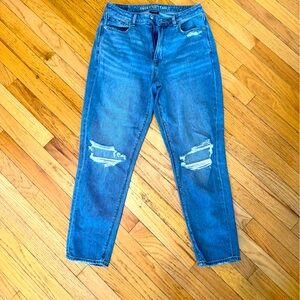 American Eagle Outfitters Mom Jeans